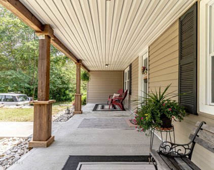 7612 Beechdale Rd, Crestwood