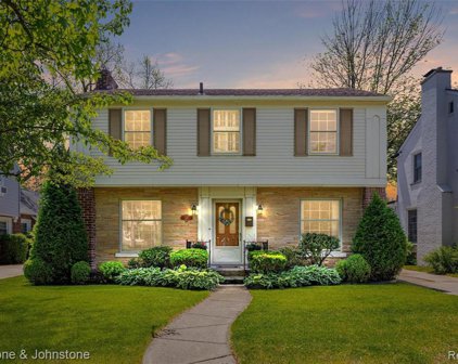 1561 OXFORD, Grosse Pointe Woods