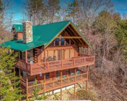 2560 Raccoon Hollow Way, Sevierville image