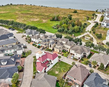 1409 Waterside Drive, League City