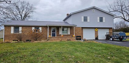 2217 Smoketown Rd, Fayetteville