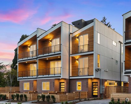 9017 12th Avenue NW, Seattle