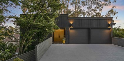 1560 Campus Dr, Berkeley