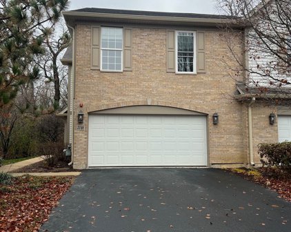 2148 Yale Circle Unit #2148, Hoffman Estates
