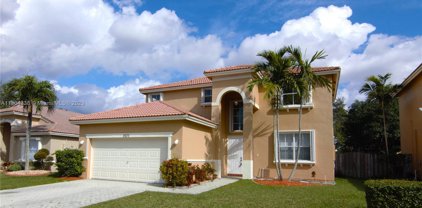 1521 Sw 193rd Ter, Pembroke Pines