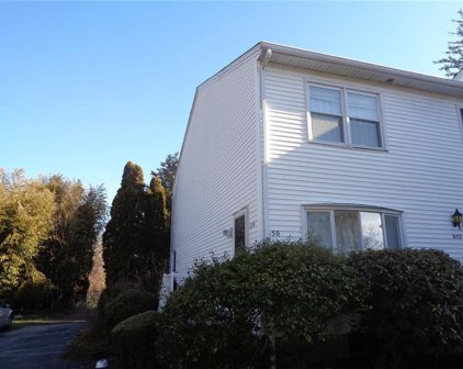 650 Windwood  Drive, Tiverton