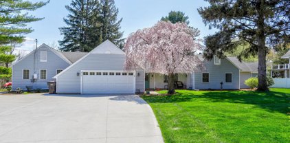 912 Ottawa Beach Road, Holland