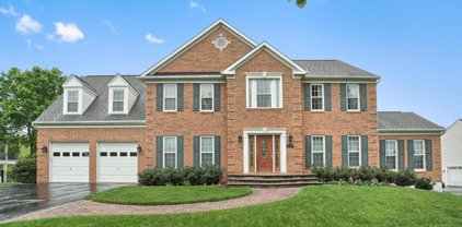 17015 Tom Fox Ave, Poolesville