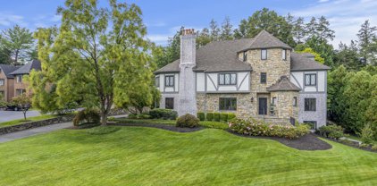 1284 Ballantrae Farm Dr, Mclean