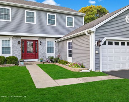 2S608 River Oaks Drive, Warrenville