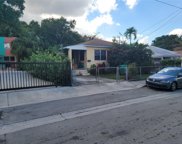 320 Nw 32nd St, Miami image