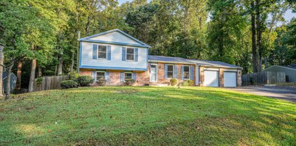 8250 Erika Dr, Manassas