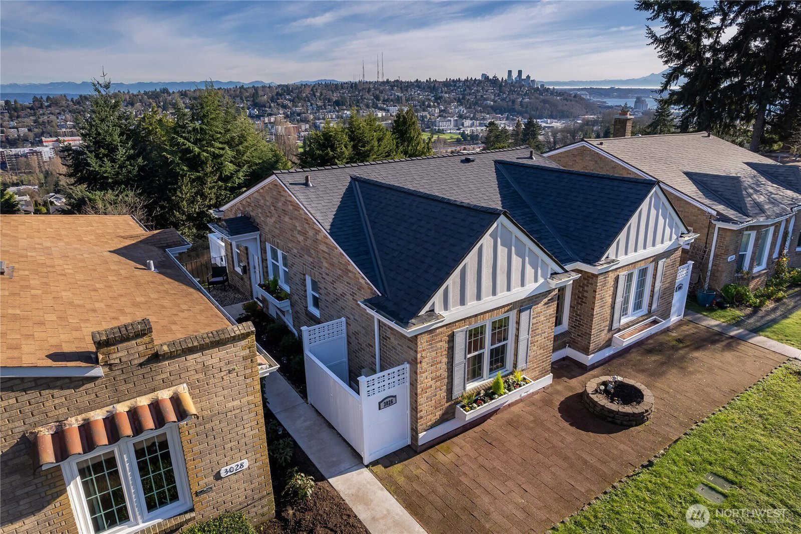 3026 26th Avenue W, Seattle | MLS# 2466863 | Skyline Properties, Inc ...