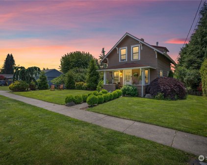 404 Sumner Ave, Sumner