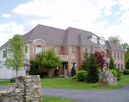 17 Olde Hickory Path, Westborough