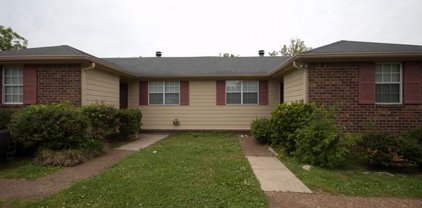 708 Castle Dr, Franklin