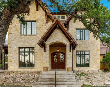 1104 Lois St, Kerrville