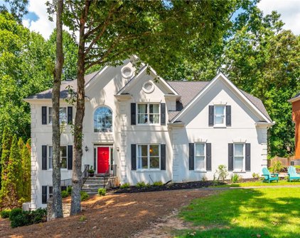 1760 Settindown Drive, Roswell