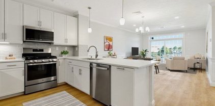 320 Middlesex Ave Unit F104, Medford