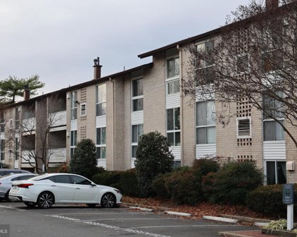 5606 Bloomfield Dr Unit #201, Alexandria