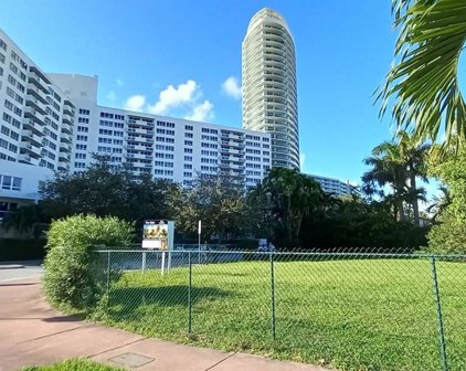 1425 Bay Rd, Miami Beach