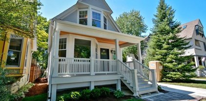 124 N Stone Avenue, La Grange