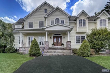732 Terrace Heights, Wyckoff