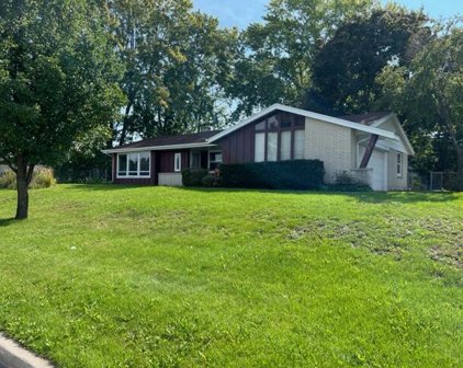 9333 West Congress Street, Wauwatosa