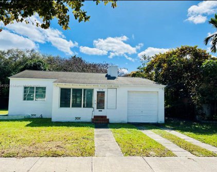 530 Ne 127th St, North Miami