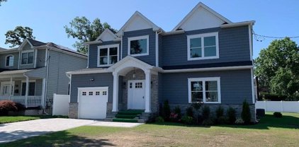 2180 Cameron Avenue, Merrick