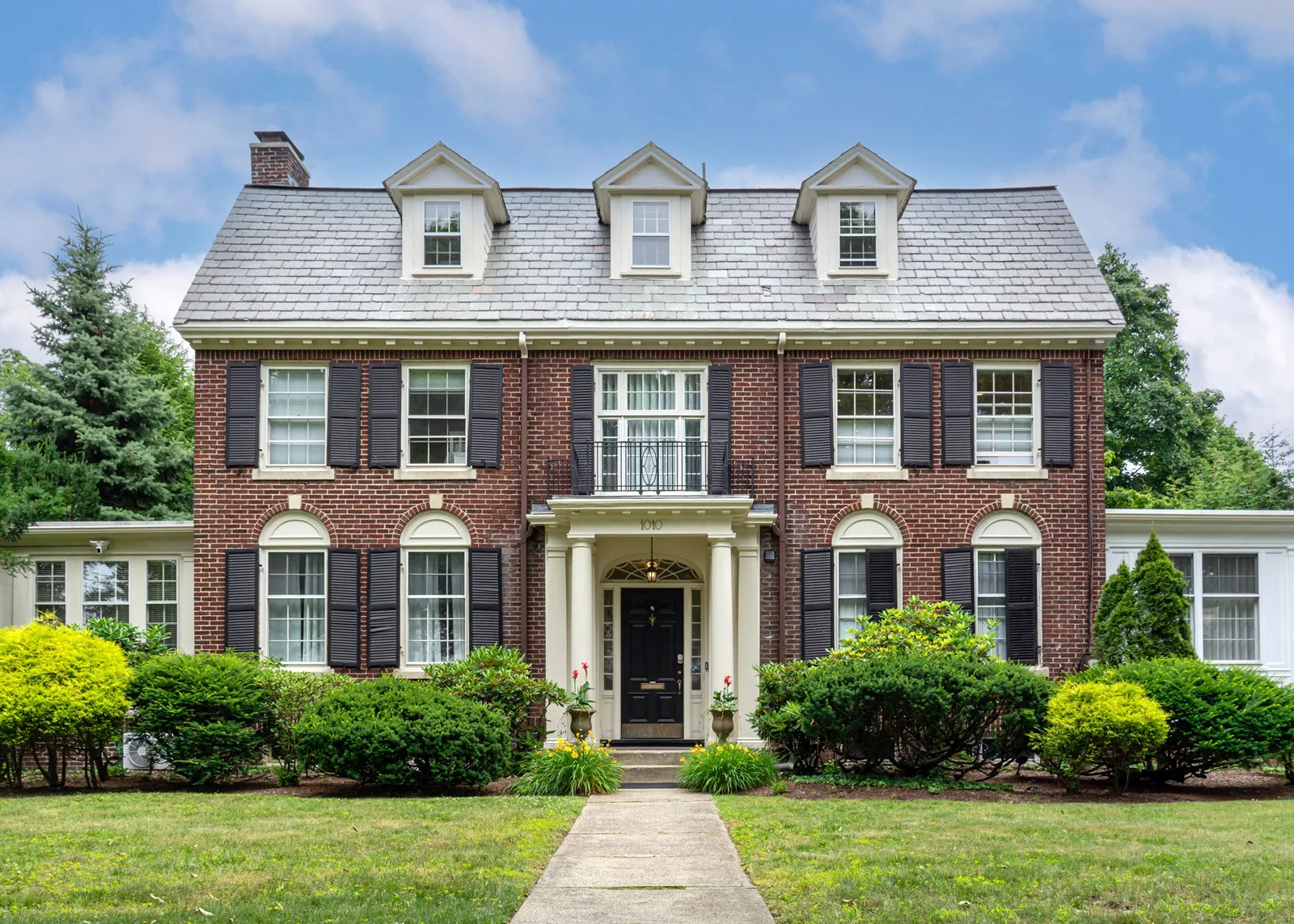 Bedford Westchester condos for sale