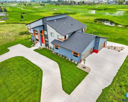 27245 Regal Ct, Sioux Falls