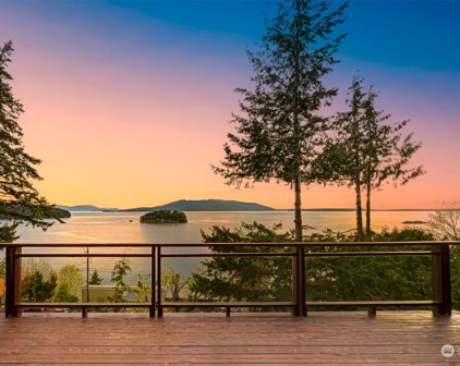 1048 Chuckanut Drive, Bellingham