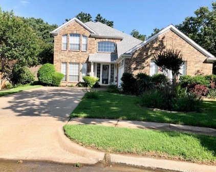 1346 Clear Creek  Drive, Lewisville