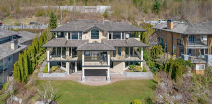 2336 Kadlec Court, West Vancouver
