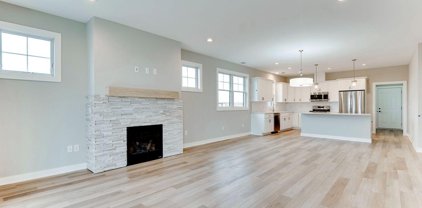 5037 216th St W, Farmington