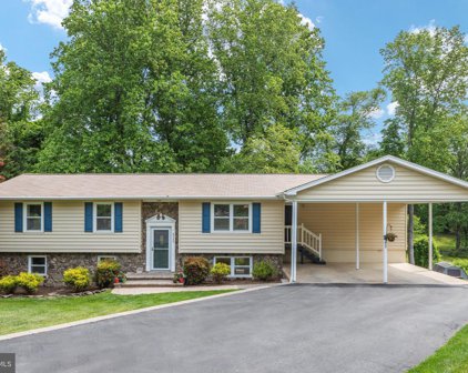 6737 Steity Ln, Manassas