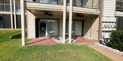 102 Lakeview Terrace, Conroe
