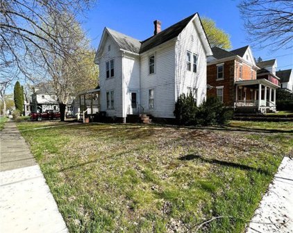 101 Cook  Avenue, Jamestown-City-060800