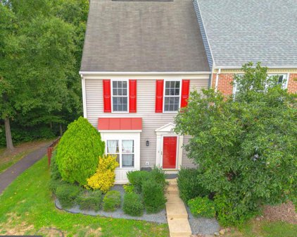 14572 Woodgate Manor Circle, Centreville