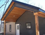 376 Robin Hood Lane, Hardy image