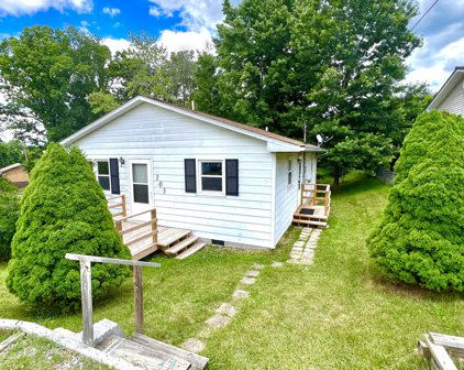 103 Wilson St W, Oak Hill