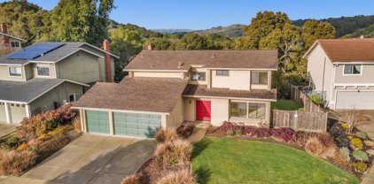 6070 Slopeview, Castro Valley