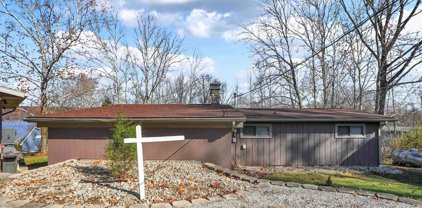 8885 E South Shore Drive, Unionville