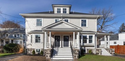 571-573 High St, Medford