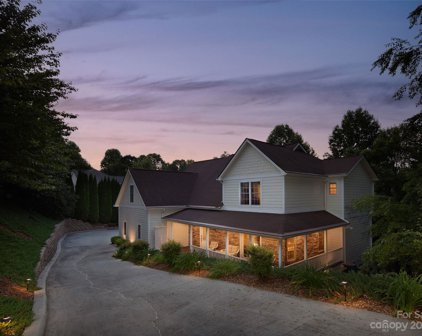 42 Buckeye  Drive, Hendersonville