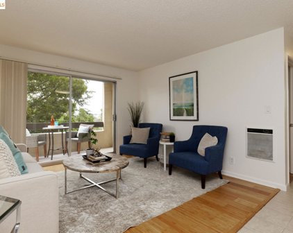 466 Crescent St 124, Oakland