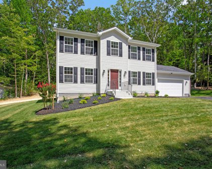 221 Bowie Trl, Lusby