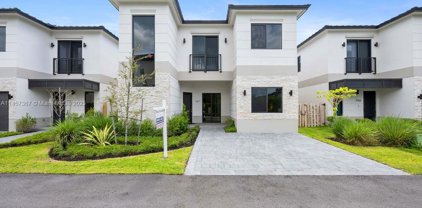 7759 Sw 99th St, Miami