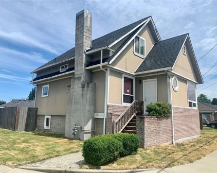301 3rd Avenue S, Pacific